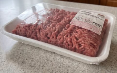 Rozdęte opakowania żywności: co to naprawdę oznacza