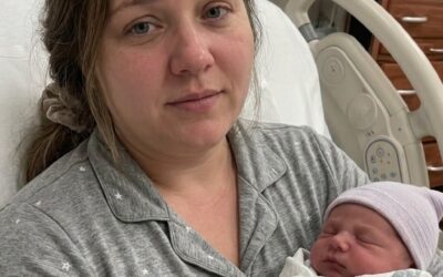 Po urodzeniu naszego syna mój mąż wszedł do mojego pokoju w szpitalu z ciężarną kobietą i powiedział: „Nasza rodzina znów się powiększa” – to, co zrobił jego ojciec, pozostawiło wszystkich bez słowa
