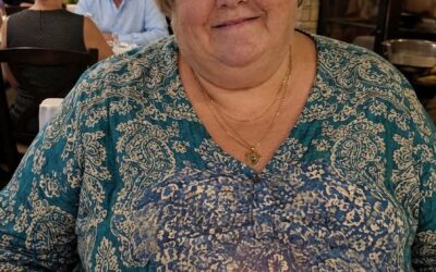 Nieznajomy naśmiewał się z wagi mojej mamy na tyle głośno, że słyszała go cała restauracja. Potem szef kuchni wyszedł i zamknął drzwi wejściowe.