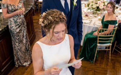 Moja teściowa ustąpiła mi miejsca na weselu rodzinnym „koleżance” mojego męża — więc wróciłam do domu sama i zadzwoniłam do adwokata specjalizującego się w sprawach rozwodowych