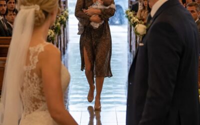 Pewna kobieta przerwała mój ślub, wchodząc na ceremonię z dzieckiem na rękach, a to, co powiedziała, całkowicie mną wstrząsnęło.