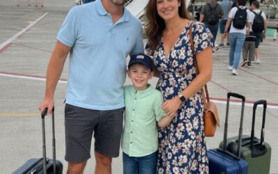 Lecieliśmy całą rodziną na lot charytatywny „Make-a-Wish” dla mojego chorego syna. W połowie lotu pilot powiedział: „Mike, jest jedna rzecz związana z tą podróżą, o której ty i twoi rodzice nie wiecie nic”.