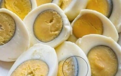 Jeśli Twoje jajka mają zieloną obwódkę wokół żółtka, oznacza to, że... Zobacz więcej