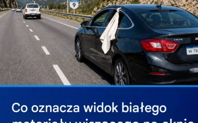 Biała tkanina w szybach samochodowych
