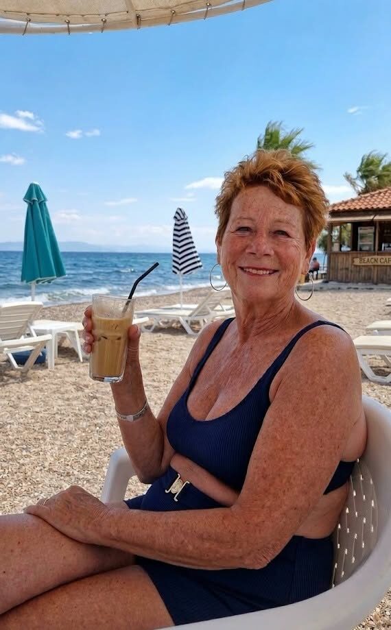 Syn powiedział, że będę dla nich ciężarem na wakacjach. Pojechałam mimo wszystko — a jedno wydarzenie na plaży sprawiło, że gorzko pożałował swoich słów