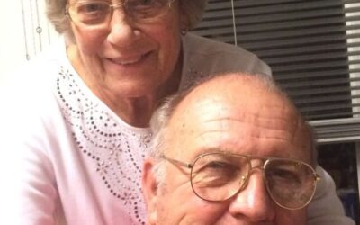😱💔Byliśmy małżeństwem od 56 lat, kiedy nasza wnuczka opublikowała to zdjęcie na Facebooku… Dwie godziny później nieznana kobieta skomentowała: „Proszę, nie usuwajcie tego zdjęcia. Ten mężczyzna to mój ojciec”.