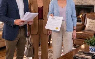 Obudziłem się i zobaczyłem na trawniku tabliczkę „SPRZEDANE”. Syn i synowa sprzedali mój dom, żeby sfinansować luksusowy wyjazd, mówiąc mi: „Możesz zatrzymać się w domu opieki”. Uśmiechnąłem się tylko. Dwa tygodnie później wrócili, a czekający na nich „prezent” rzucił ich na kolana.