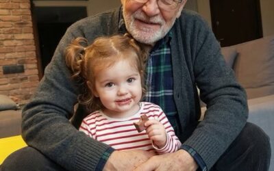 Polski: Moja trzyletnia córka wracała od dziadka z nowym siniakiem — aż pewnego ranka dowiedziałam się, co naprawdę się działo