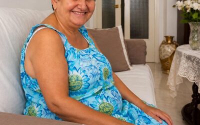 Każdego dnia moja teściowa wchodziła do mojej sypialni bez pukania, przeszukiwała moje rzeczy i wszystko przestawiała — nigdy jej z tym nie skonfrontowałam. Aż pewnego ranka poczekałam, aż wyjdzie, i zrobiłam JEDNĄ rzecz… Nigdy więcej nie weszła do mojego pokoju