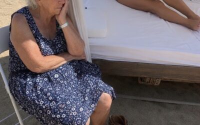 Niegrzeczna kobieta wyrzuciła moją babcię z altany w dniu jej 90. urodzin – 15 minut później sprawiłem, że tego pożałowała