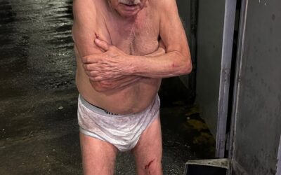 72-letni dziadek ukradł jajka dla głodnego wnuka… Ale to, co jego wnuczka zobaczyła w deszczu, złamało wszystkim serca