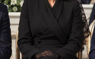 W tych trudnych chwilach nasze myśli i modlitwy kierujemy w stronę Melanii Trump... Zobacz więcej
